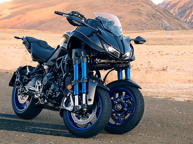 Illustration for article titled The Freakish 3-Wheel Yamaha Niken Sportbike Looks Unbelievable